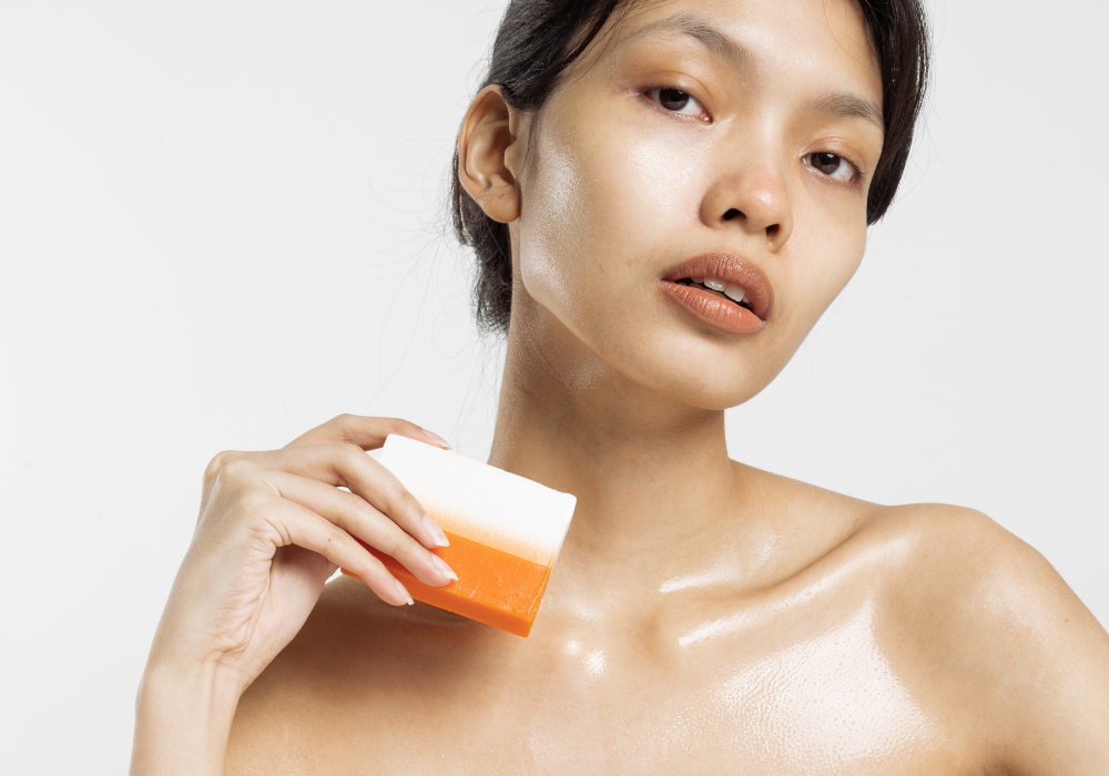 Zesty Freshness With a Poppy Seed Polish